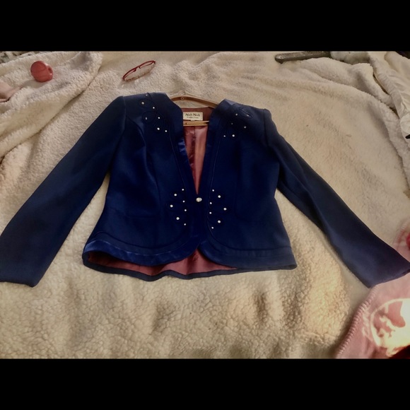 Dressed and embellished blazer - Picture 4 of 8